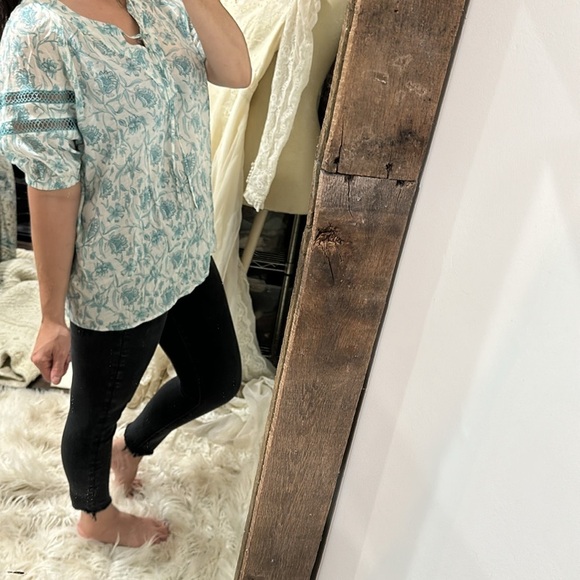 Como blue Floral Lace-Up Blouse - Blue size large - Picture 3 of 6